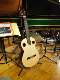 Guitare classique de luthier