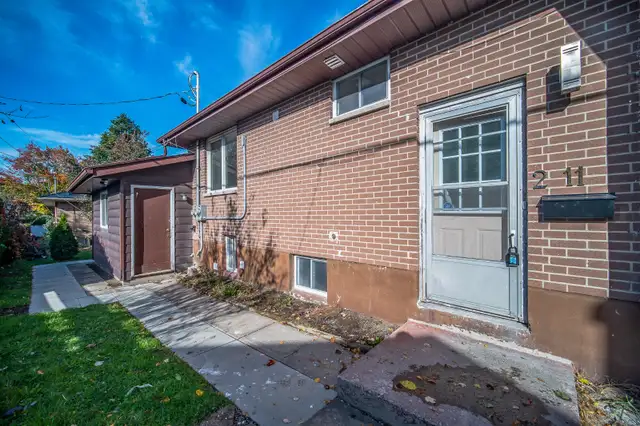 Polson Park Area 3-Bedroom, 1-Bath House (Unit 2) for Rent