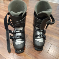 Salomon Sensifit ski boots