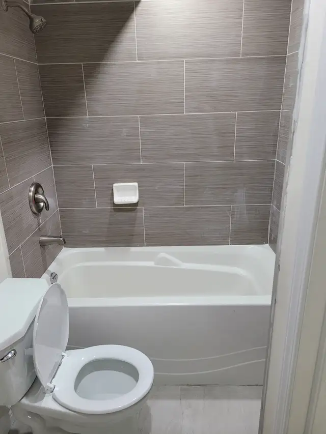 2 Bed  Legal Walkout Basement Apartment for lease in Orangeville in Long Term Rentals in Oakville / Halton Region - Image 7