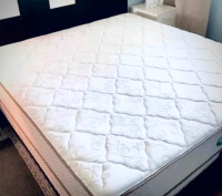 FREE DELIVERY!!! Excellent King Mattress & Box Springs