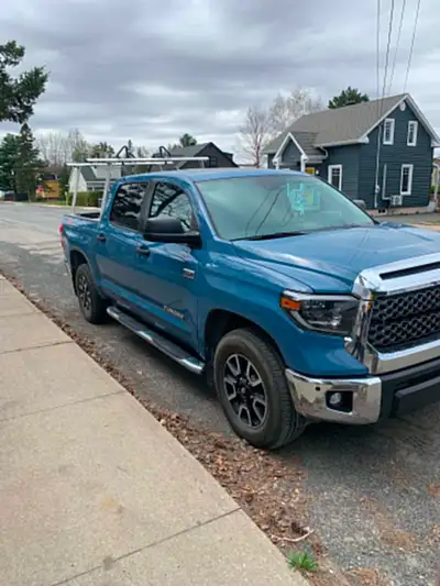 Toyota Tundra 2020 TRD Off Road SR5 4x4 CrewMax 123 500 km Moteur V8 5.7L 4 pneus LT 4 saisons, 2 mo...