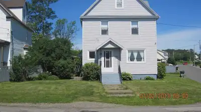 Rooms available for Rent in Glace Bay. Close to amenities and bus stop is just few steps across the...