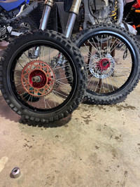 Dirt bike wheels 
