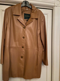Ladies Danier Leather Jacket - Sz 22 - $65