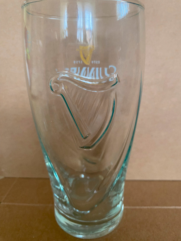 Breweriana - Beer Glass - Guinness (x2) in Arts & Collectibles in City of Toronto - Image 4