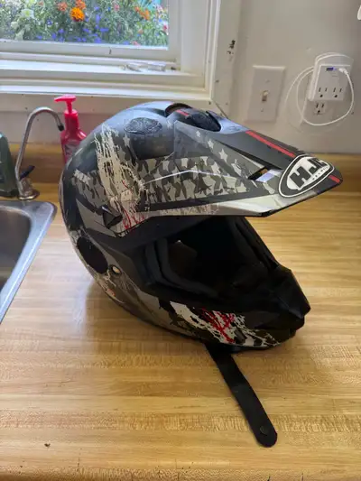 This Motorcycle/ATV Helmet is in excellent condition, offering great protection and comfort for ride...