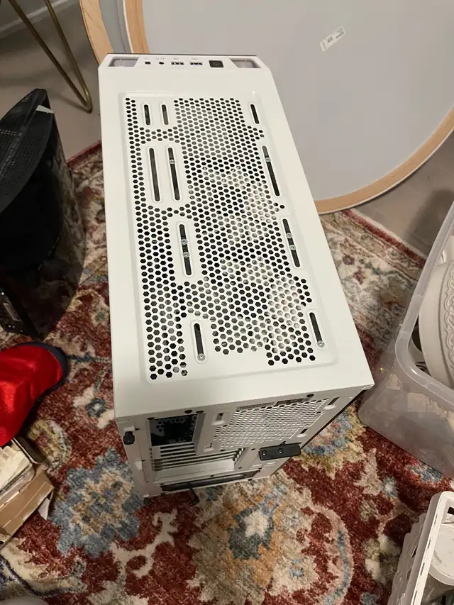 Computer Case with Accessories (gpu bracket, psu ext, fans, etc)463696937071431684