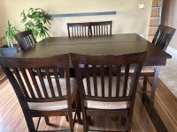 Table and 6 chairs 