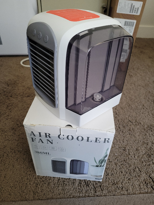 Desktop air cooling fan in Indoor Lighting & Fans in Regina