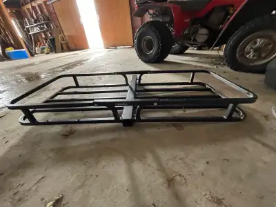 The rack and cargo bag wete never used.