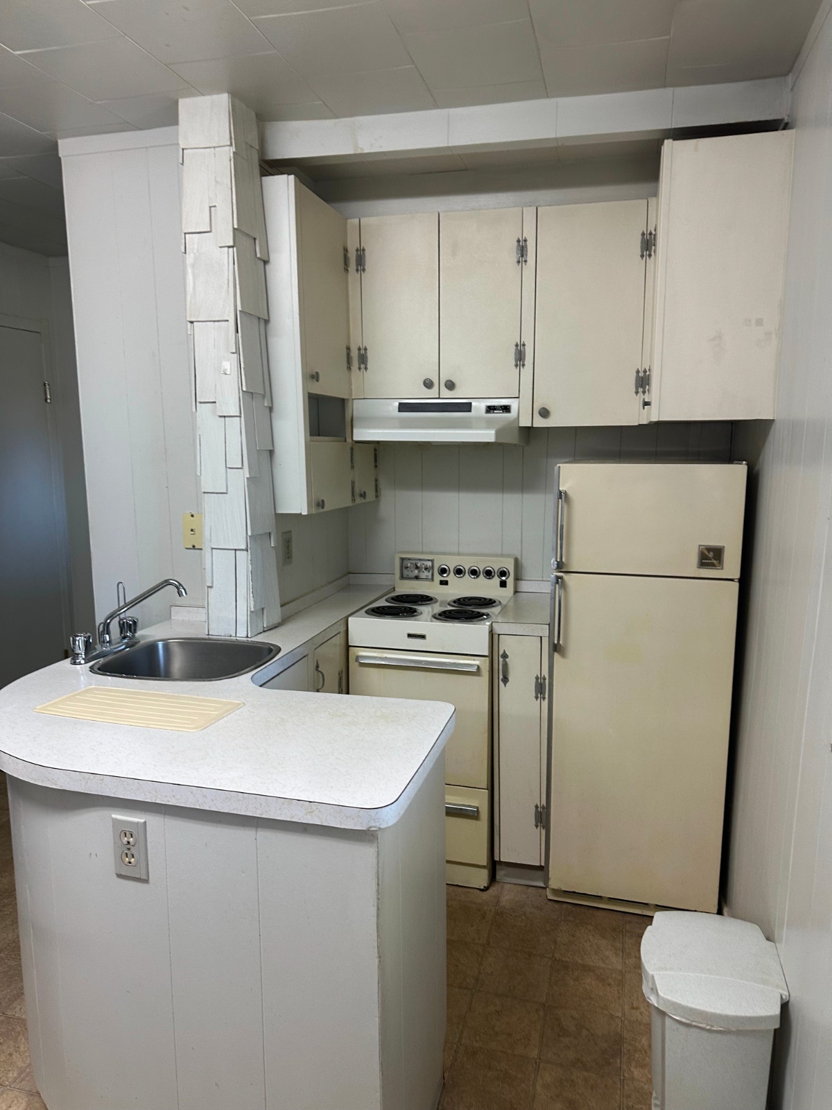 Appartement 2 1/2 meublé, chauffé, électricité, internet inclus — photo 3