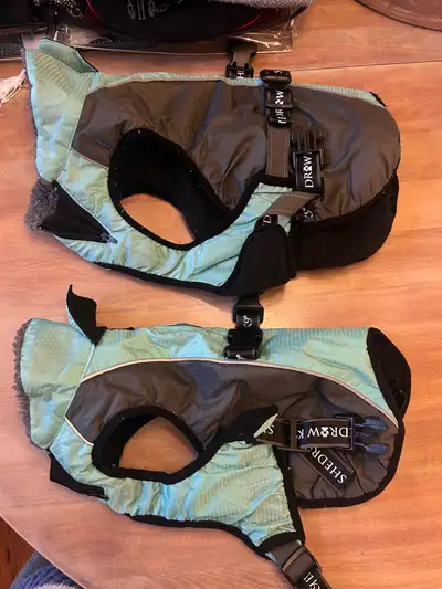 Shedrow dog winter coat Size extra-small Lightly used $20 (Size small is sold) Pick up in Burlington...