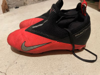  Red soccer shoes