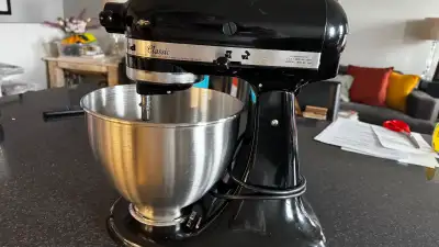 Kitchen Aid Stand Mixer, Excellent Condition , View more