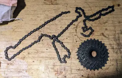 Chaîne et roue dentée à plsrs "étages" pour vélo, View more