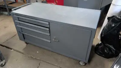 Durham mfg heavy duty work bench/storage cabinet on lockable wheels one cabinet door and 4 drawer on...