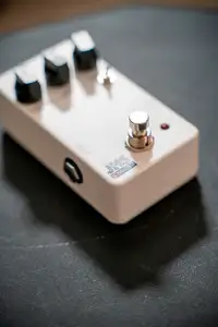 JHS Compressor Series 3 pedal. Compressions with some EQ
