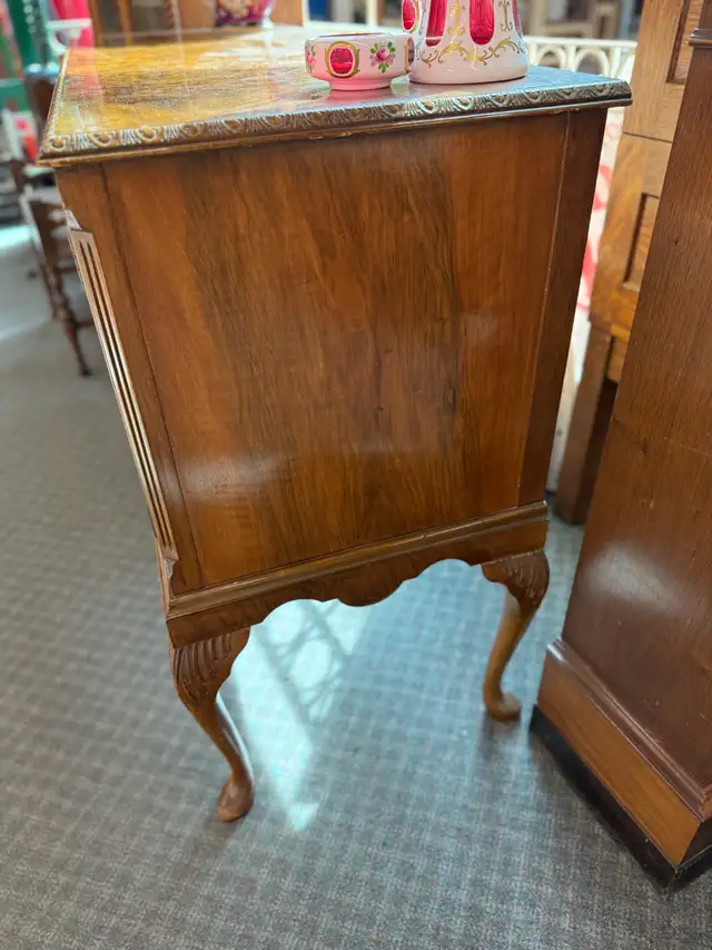 Vintage walnut sideboard  in Hutches & Display Cabinets in Edmonton - Image 4