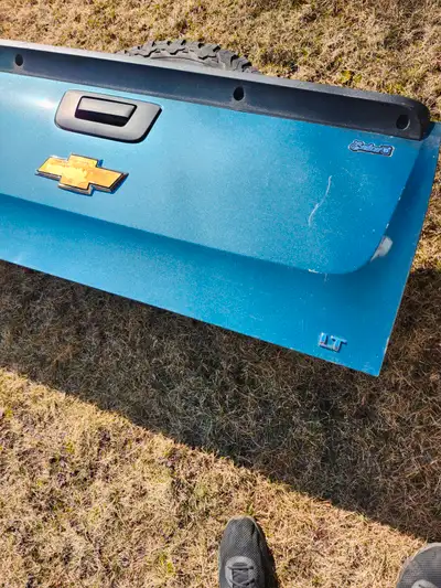 2007 to 2013 Chevrolet Silverado tailgate in very good condition, asking $250 or best offer, call or...