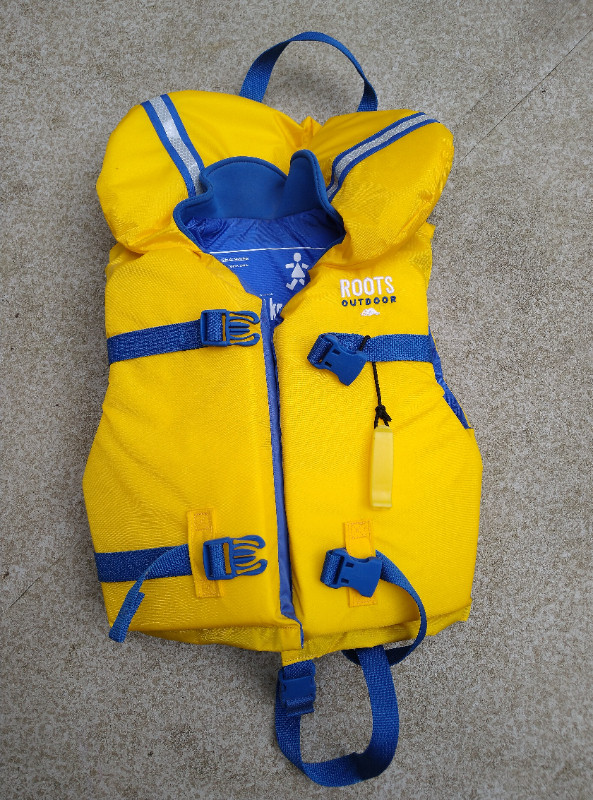Roots Outdoors, Life Jacket – PFD –Size B (18 – 41 kg) in Water Sports in Kitchener / Waterloo