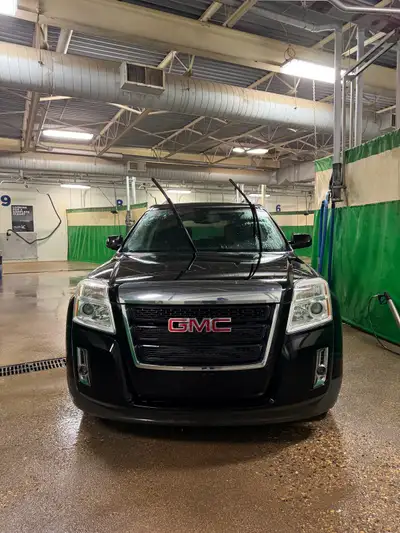 2011 GMC Terrain SLE AWD — Black 200,383 KM Clean and reliable AWD SUV. Runs and drives smooth with...