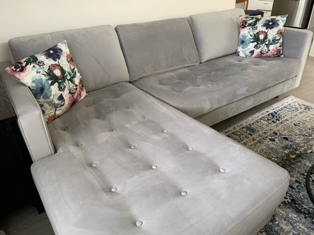 High quality, Like New Condo Size Sectional Sofa in Couches & Futons in Parksville / Qualicum Beach - Image 3