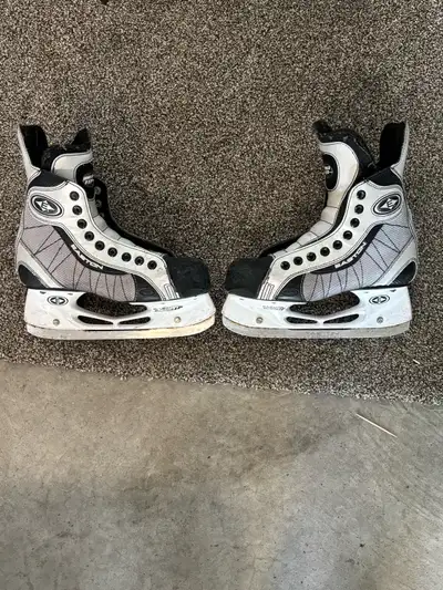 EASTON 4.5D HOCKEY SKATES, View more