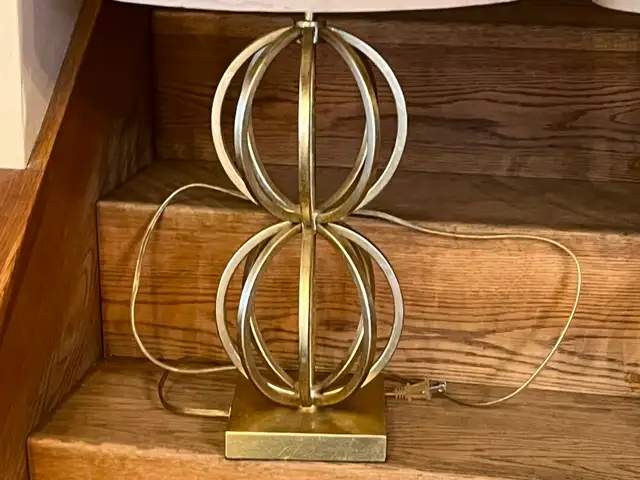 VINTAGE ARTERIORS PAIR OF TANNER KENZIE TABLE LAMPS SPHERE GOLD in Indoor Lighting & Fans in City of Montréal - Image 5