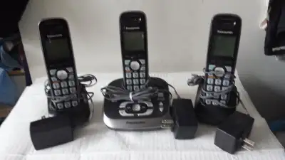 ANSWERING MACHINE PANASONIC BLACK + 3 CORDLESS PHONES, View more