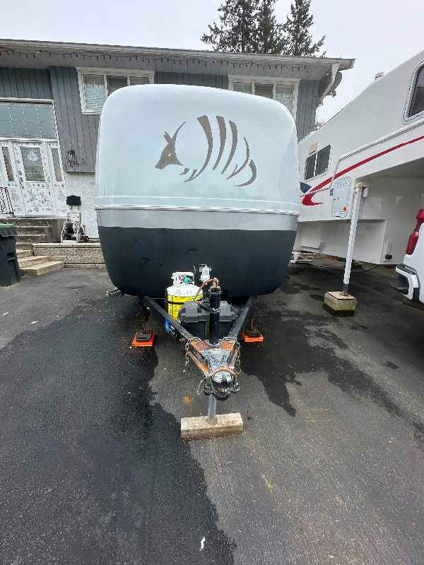 Armadillo trailer 13ft ( 15ft with tongue ) in Travel Trailers & Campers in Burnaby/New Westminster - Image 2