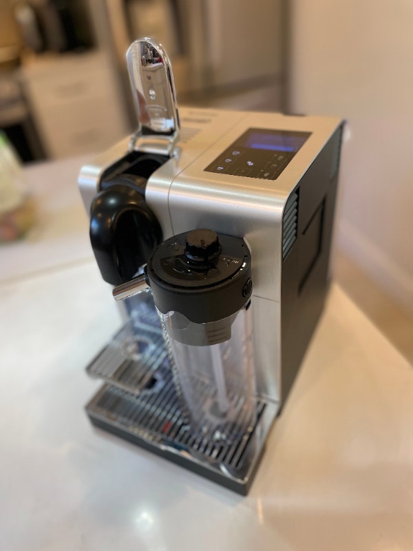 De'Longhi ® Nespresso ® Lattissima Pro Espresso Maker Machines à café