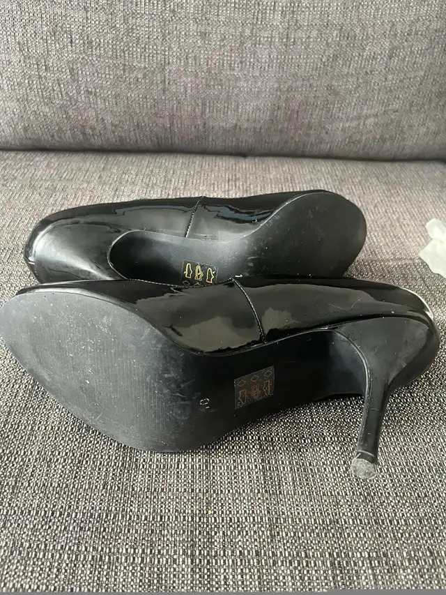 Black heels - Size 10 in Women's - Shoes in Sudbury - Image 6