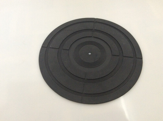 Rubber Platter Mat turntable in Stereo Systems & Home Theatre in Mississauga / Peel Region - Image 2