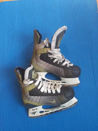 skates US size-3, View more