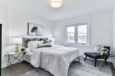 Collocation - CHAMBRE MEUBLÉE TOUT INCLUS - DISPONIBLE MAINTENANT ***Colocataire recherché(e)** dans...