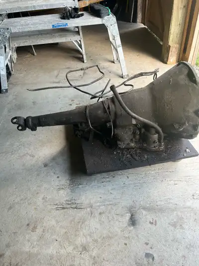 Mopar 727 transmission with torque converter for big block engine’s, in descent condition.