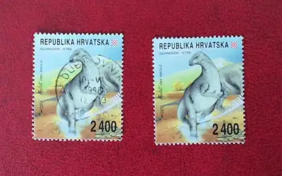 Timbres Croatie iguanodon - l'un oblitéré l'autre non, View more