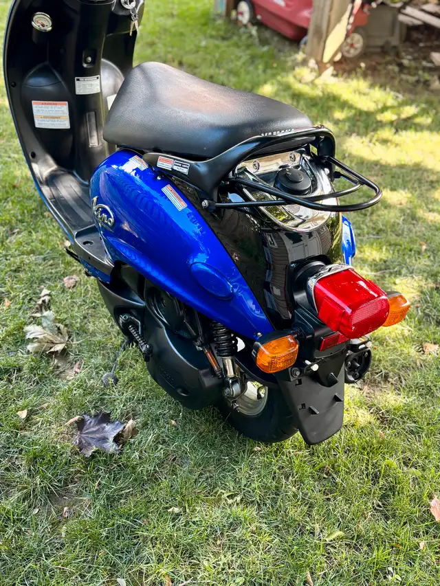2006 Yamaha Vino 125cc in Scooters & Pocket Bikes in City of Toronto - Image 6