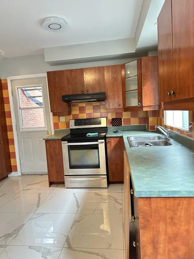 Chambre a louer in Room Rentals & Roommates in City of Montréal - Image 3