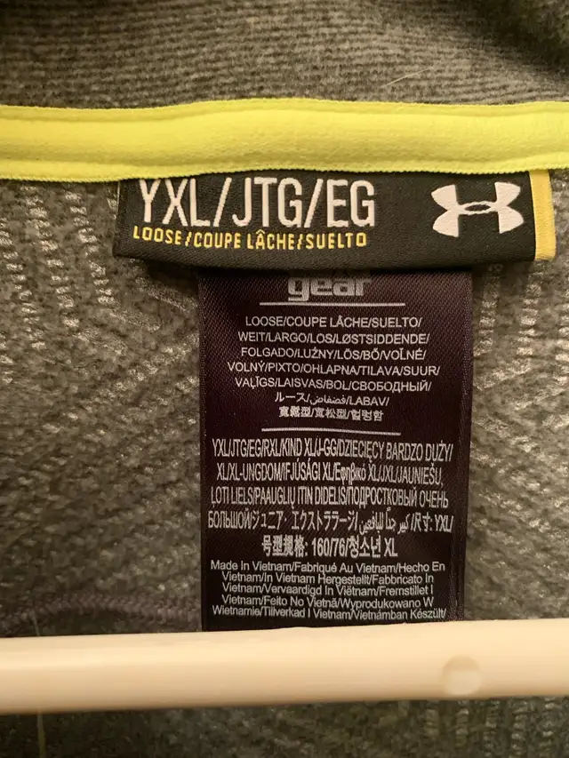 under armour women’s grey jacket in Women's - Tops & Outerwear in London - Image 3