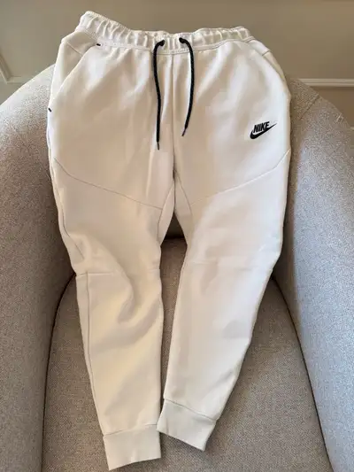 Nike tech jogging pants - size small, View more