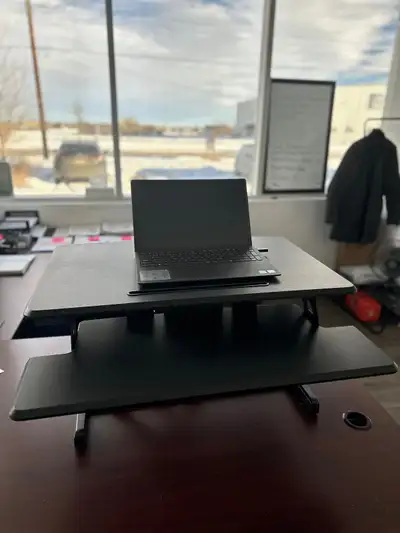 Selling my sit to stand desk. Barely used. Condition like new. Please contact me via text/call at 40...