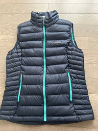 Woman’s Patagonia puffer vest S 