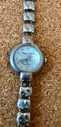 "Hello Kitty" Girl/Ladies Wristwatch: silver.