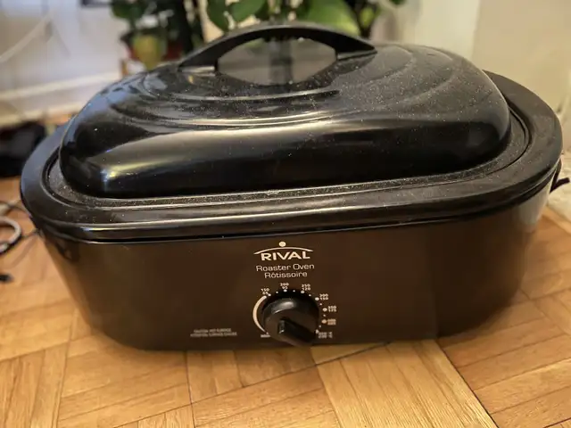 Rival Roaster Oven in Other in City of Toronto - Image 2