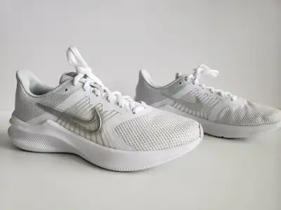 Nike Downshifer 11t Running Shoes Woman's Size 8.5, View more