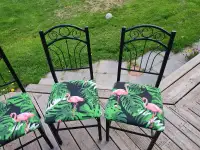 4 Chairs Flamingo   Pattern With Metal frames