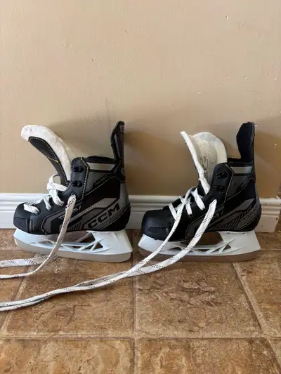 Hockey skates kids size 12, View more