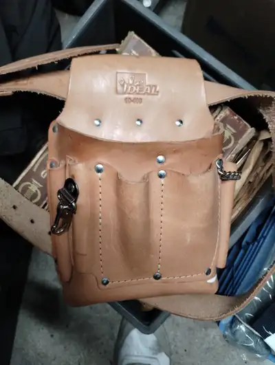 IDEAL Industries 10-466 Electrician's Tool Pouch NEW!, View more